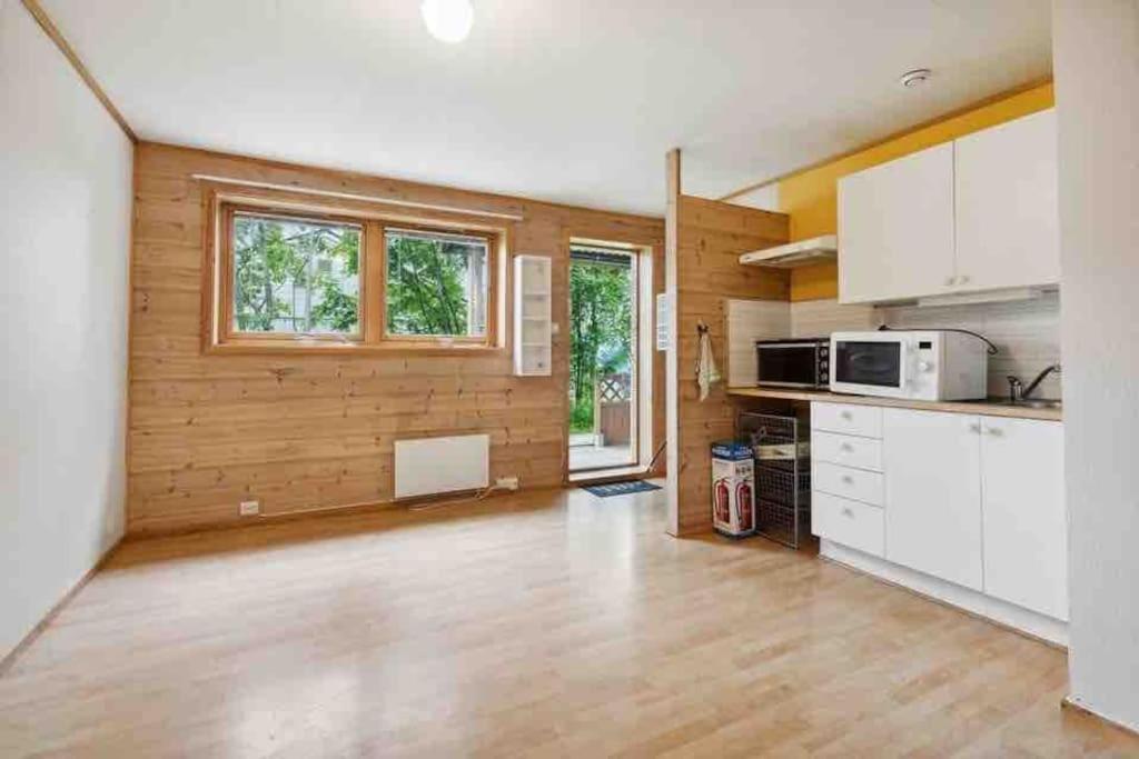 36 Sqm Studio Aparatment B Тромсё Экстерьер фото